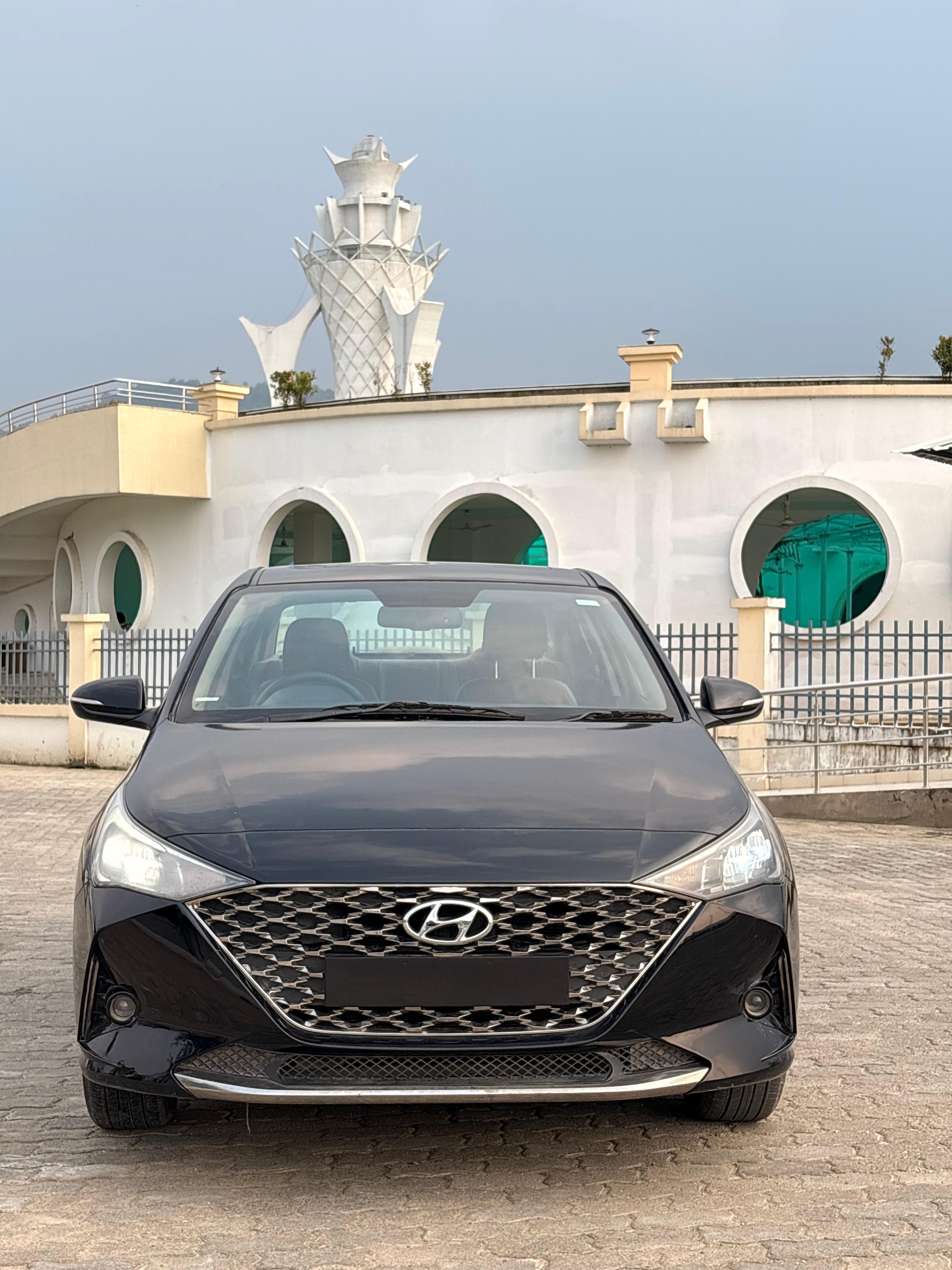 HYUNDAI VERNA 1.5 MPI IVT SX