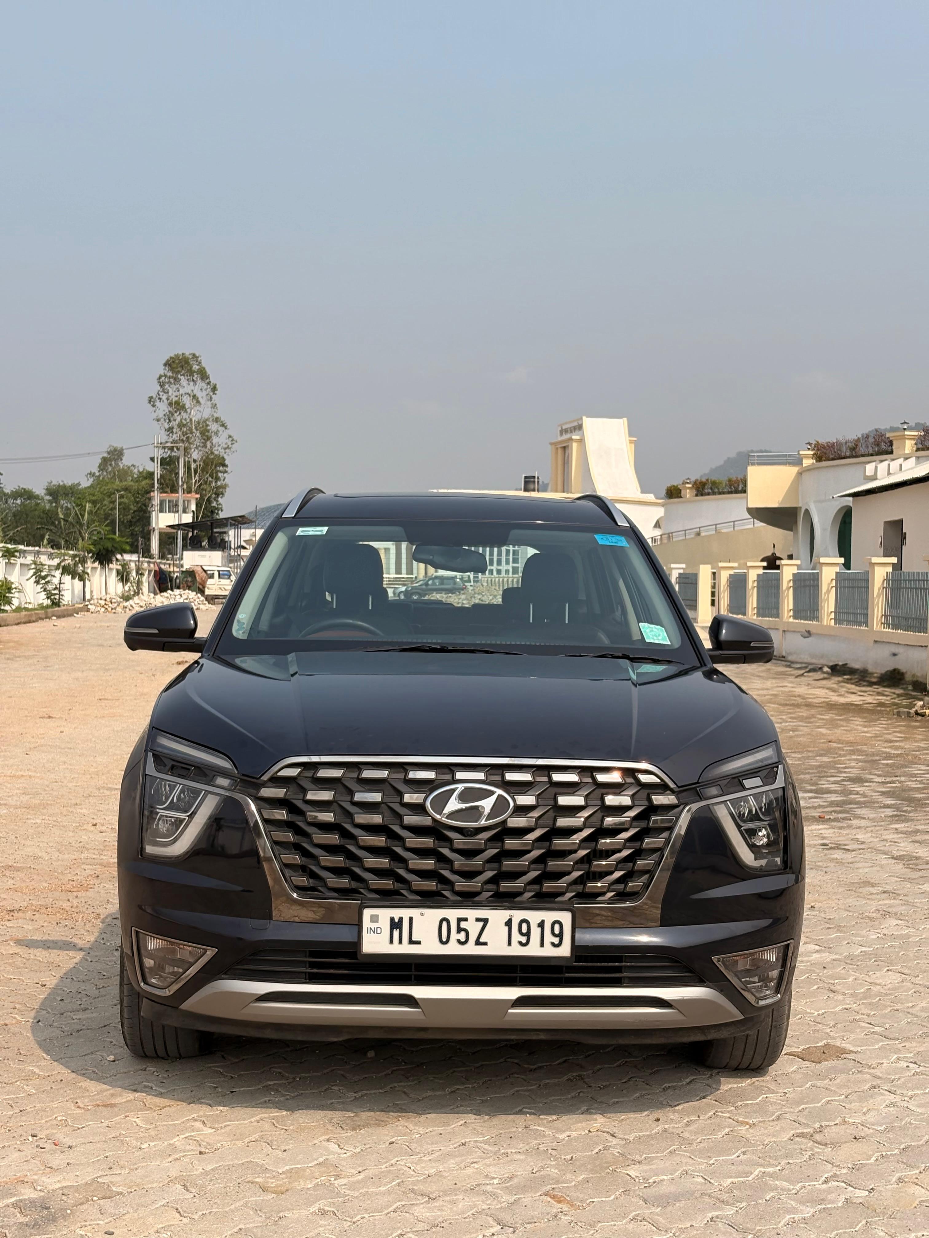 HYUNDAI ALCAZAR 1.5 MT PLATINUM 7S