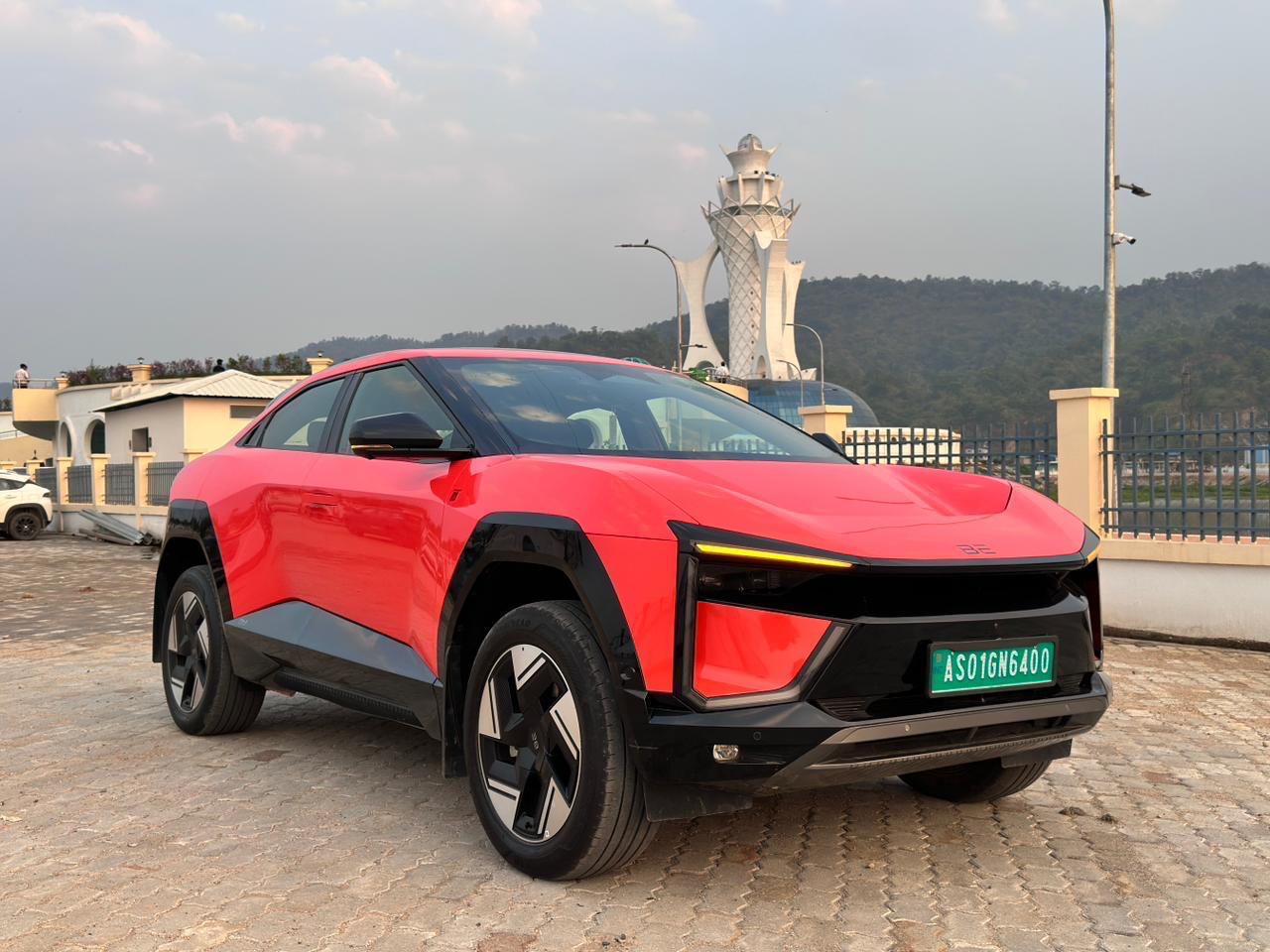 MAHINDRA BE 6 PACK THREE