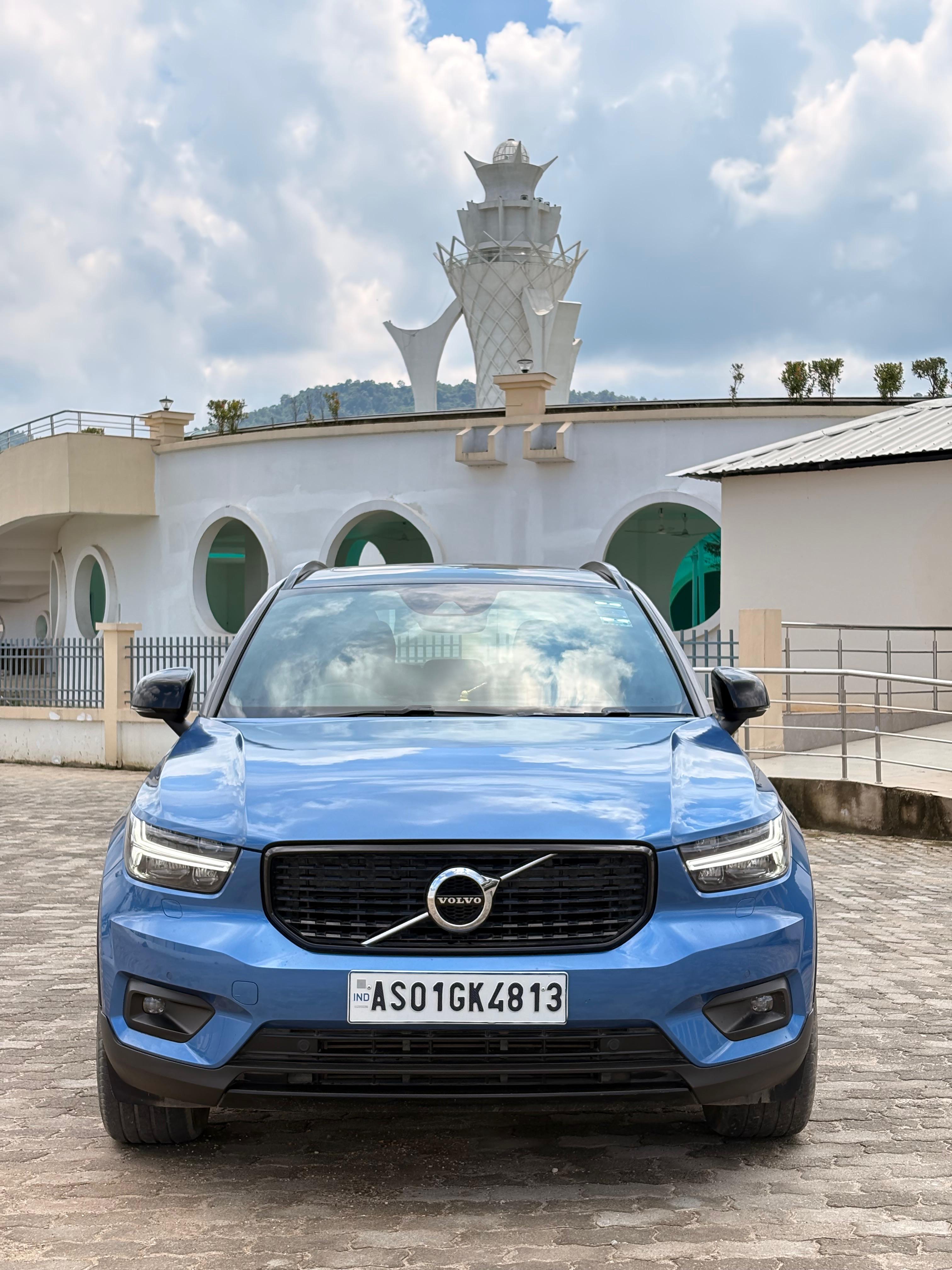 VOLVO XC40 T4