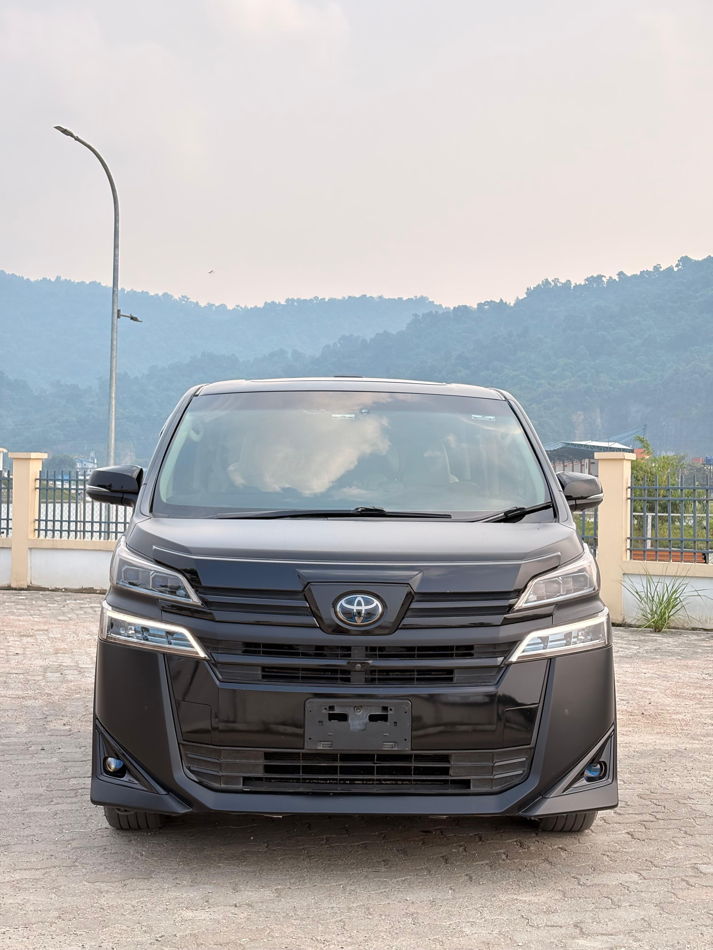 TOYOTA VELLFIRE HYBRID