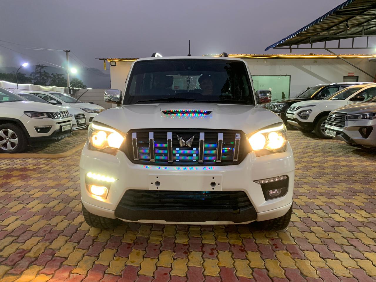 MAHINDRA  SCORPIO S11